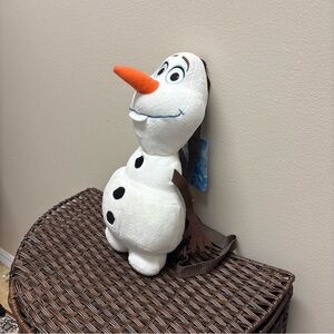 NWT Disney Frozen Olaf Plush Backpack